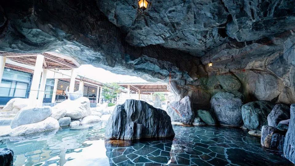 The cave bath under blue light